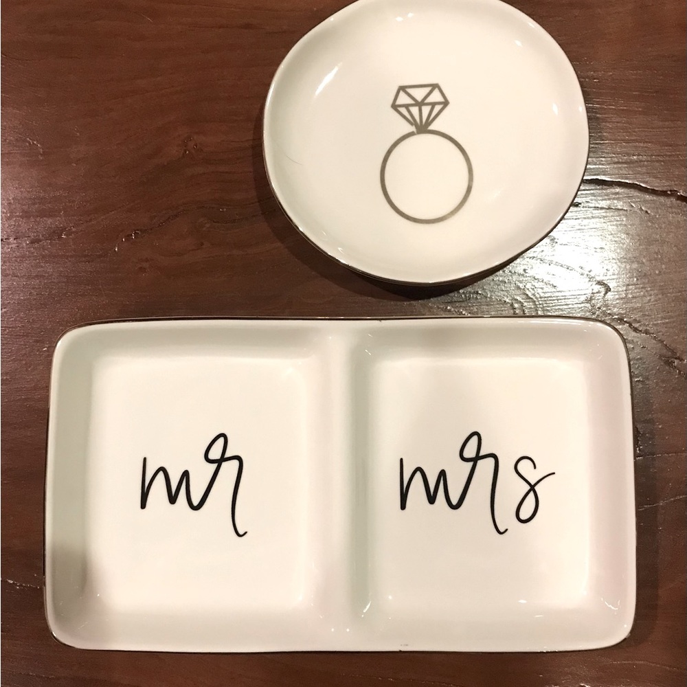 Like new bundle Sweet Water Decor Mr & Mrs double tray & 💍 ring dish gold rim